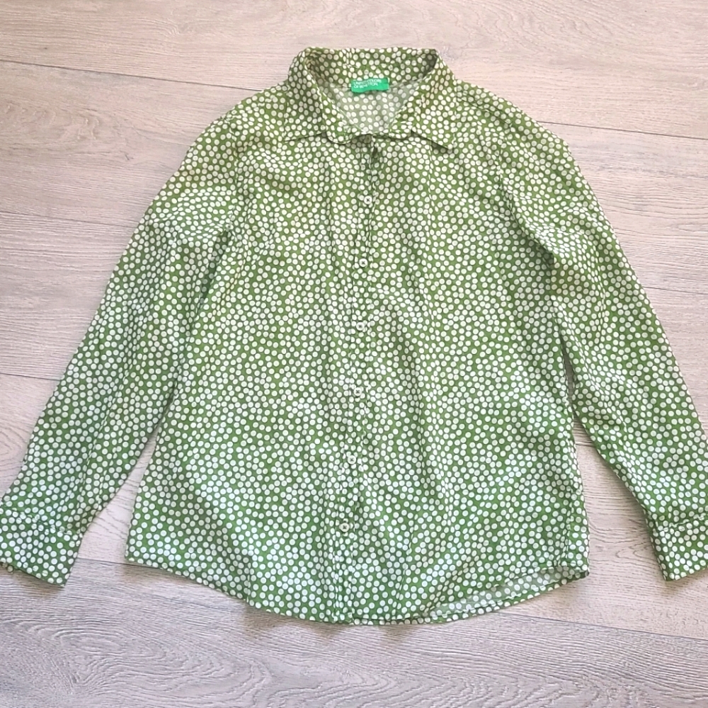 United Colors Of Benetton Green and White Polka Dot Button-Up Shirt Light M